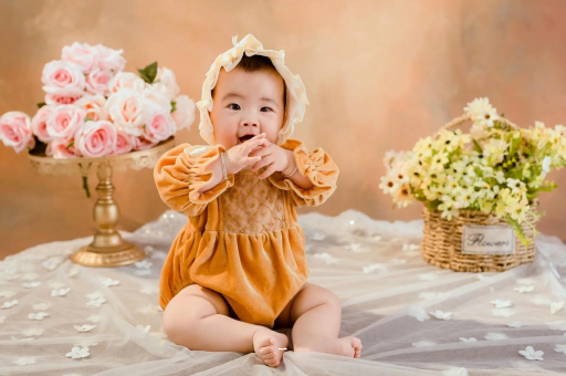石狮宝宝对妈妈的爱